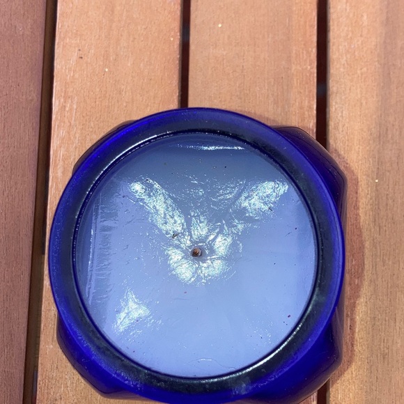 Vintage scented candle in blue glass jar - Picture 10 of 10